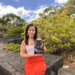 Ana Victoria Barresi presenta su primer libro "En sincronía", un viaje hacia el despertar personal