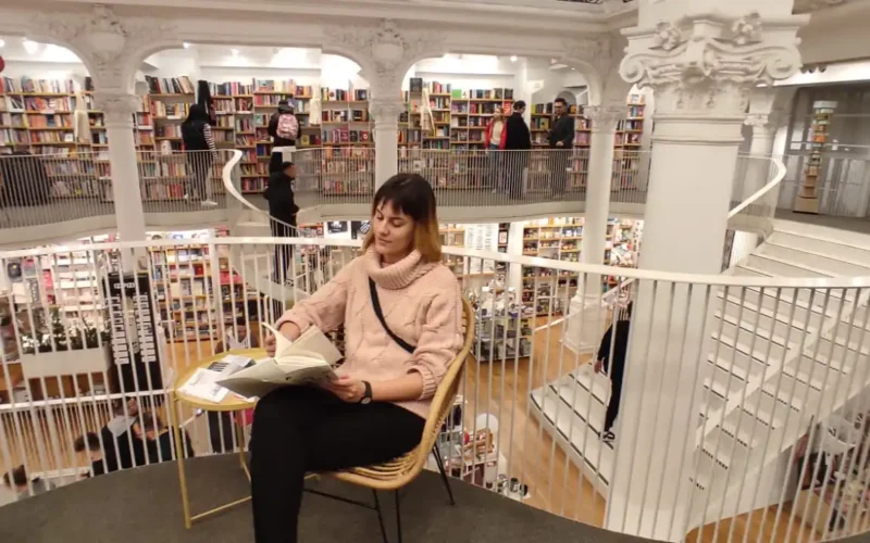 Elsa Sánchez Peña sorprende con su obra NASCITURUS, un poemario filosófico que invita a la reflexión