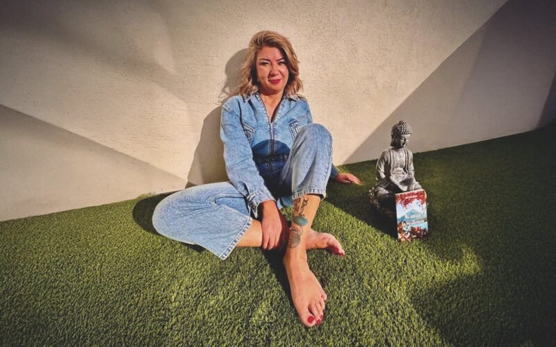 ANA LORA MIGENS PRESENTA "MI AMIGA, LA RESILIENCIA", UN TESTIMONIO INSPIRADOR SOBRE SUPERACIÓN PERSONAL