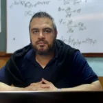 Sebastián Bernal sorprende con una visión revolucionaria del cosmos en su primera obra publicada
