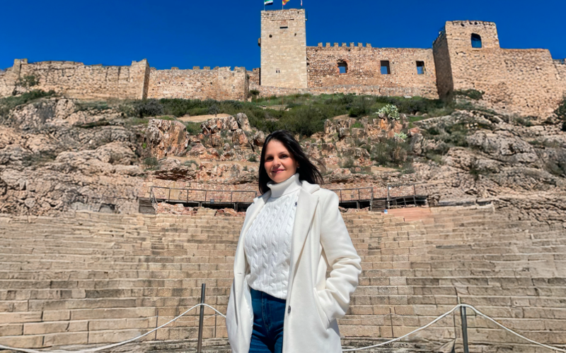 María Belén Ortiz García debuta en la narrativa con una historia audaz y contemporánea