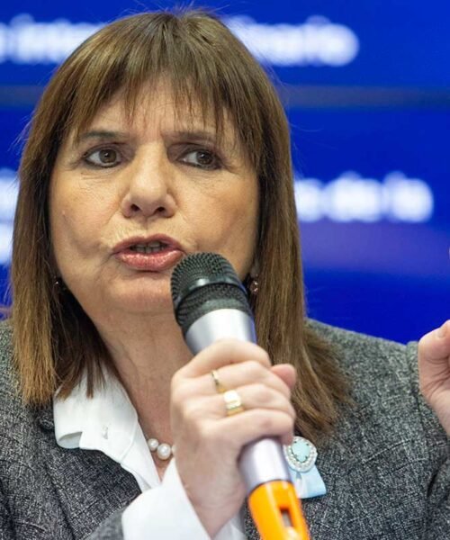 Fuerte reclamo por la libertad de prensa y rechazo generalizado a la acción oficial