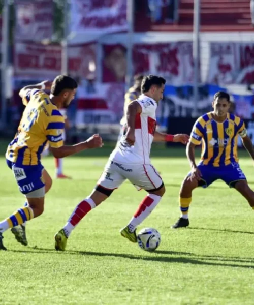 El optimista del gol: Costantino metió la cabeza en la última y Morón se quedó con el primer chico ante Atlanta