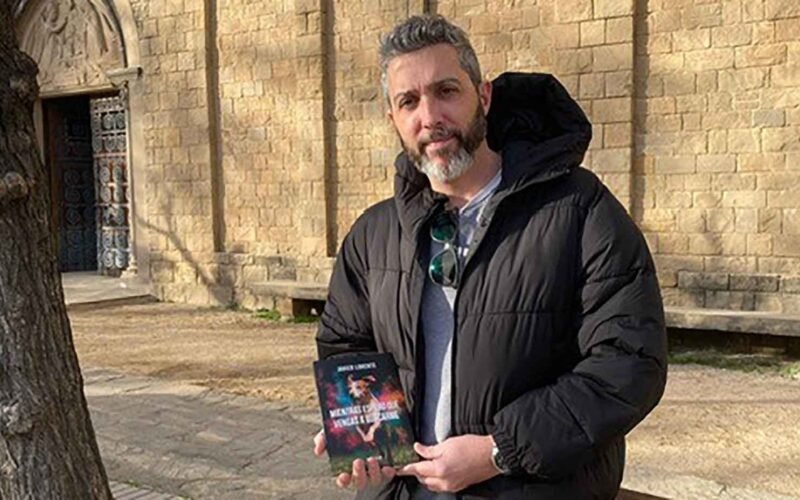 Javier Lorente Álvarez transforma la historia de su perra Iris en un canto al amor incondicional y la resiliencia