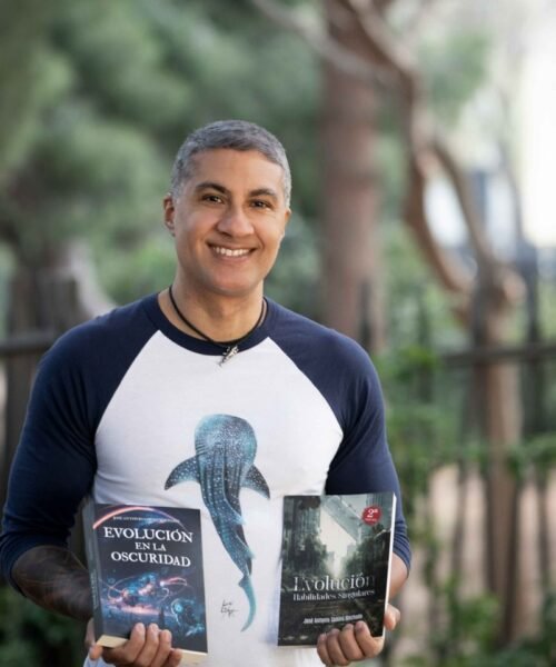 José Antonio Sabino Machado expande su universo literario con una ambiciosa saga de ciencia ficción y fantasía oscura