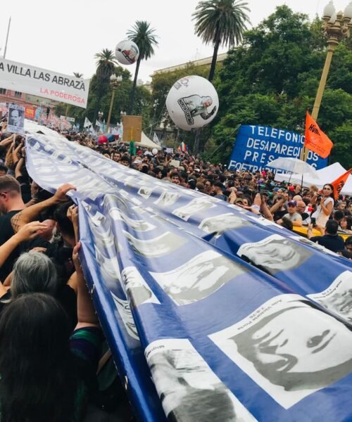 A 50 años del golpe, una masiva marcha llegará a Plaza de Mayo para “que digan dónde están”