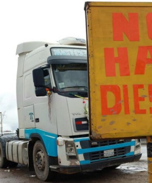 Escasez de diésel en Bolivia paraliza el transporte de larga distancia y desata protestas