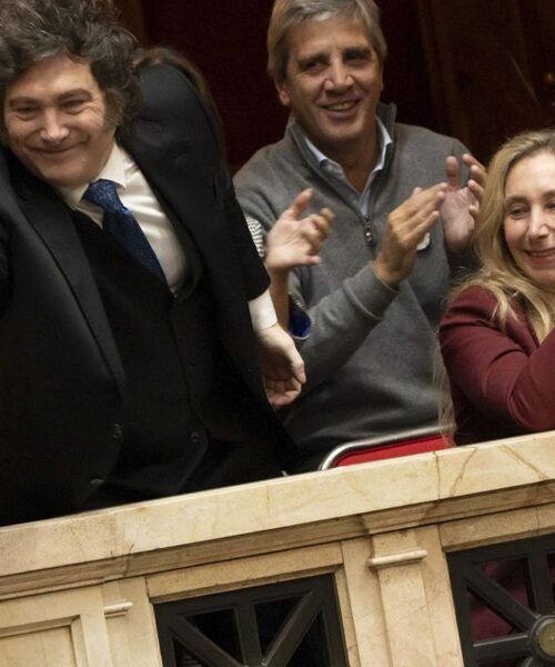 El show de Milei para bancar a Adorni: la sombra de su hermana, choques con la izquierda y el exabrupto con la prensa