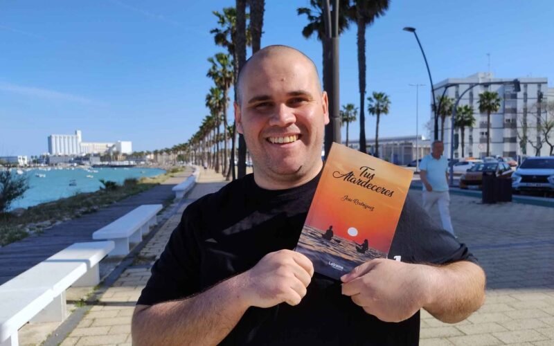 José Rodríguez debuta en la literatura con una obra poética íntima que convierte el amor en experiencia universal