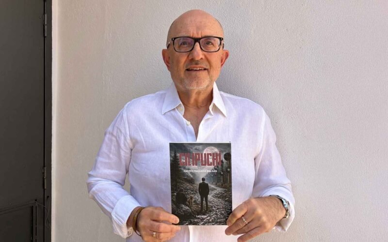 Andrés Maqueda Roldán debuta en la narrativa con una novela de realismo mágico cargada de emoción y memoria