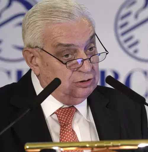 Elecciones en la Bolsa: Adelmo Gabbi arrasó con el 75% y seguirá al mando a los 82 años