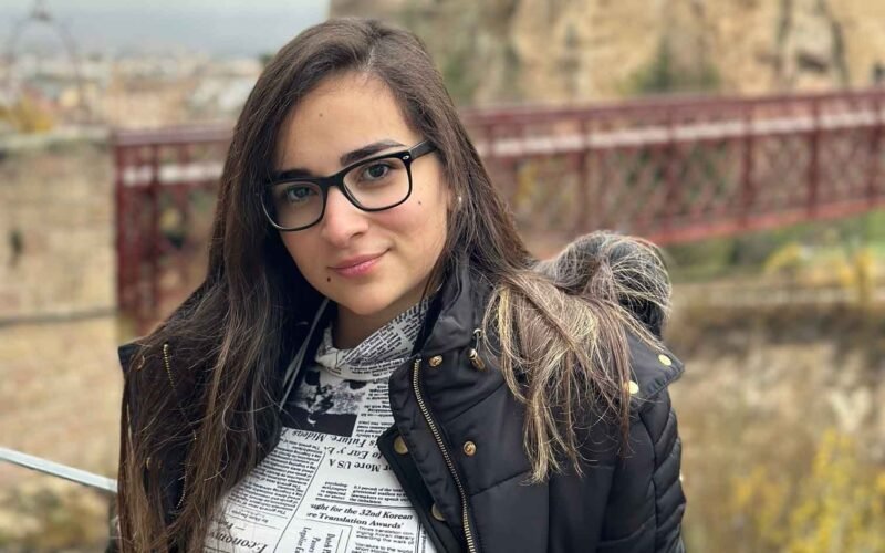 NURIA ROLNIK DESAFÍA LOS ROLES DE PODER EN EL ROMANCE DE MAFIAS CON ‘AMOR IMPLACABLE’