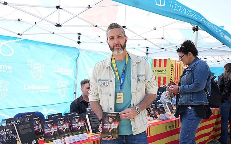 Sant Jordi se llena de historias que emocionan: Javier Lorente presenta “Mientras espero que vengas a buscarme”
