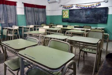 El Ministerio de Educación porteño eliminó 44 cargos docentes de la escuelas primarias para adultos