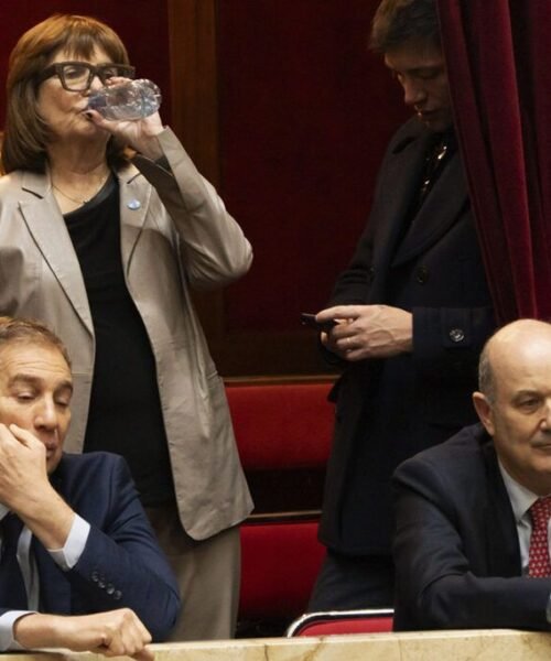 Los Milei creen que es tarde para deshacerse de Adorni y solo piensan en reducir daños