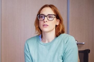 La presentación de un libro brinda un destello de unidad en medio de la interna peronista que no cede