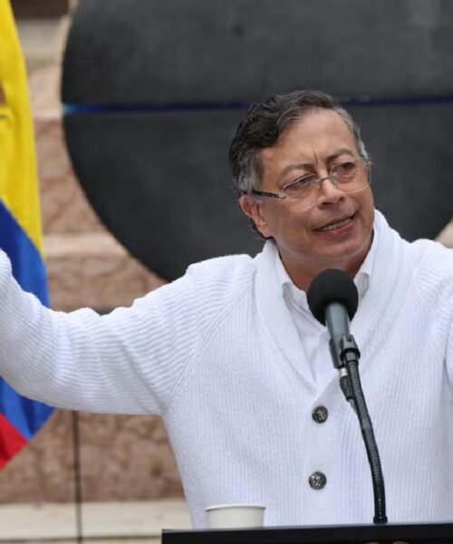 Petro y el registrador de Colombia advierten que solo tras el escrutinio final se podrá proclamar al nuevo presidente