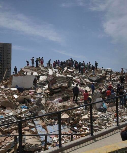 Elevan a 920 el número oficial de muertes por el doble terremoto en Venezuela