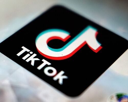 La UE acusa a TikTok de no proteger suficientemente a los menores