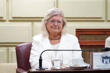Claudia Balagué: «Si aumentan el piso electoral en Santa Fe, proscriben a las minorías parlamentarias»