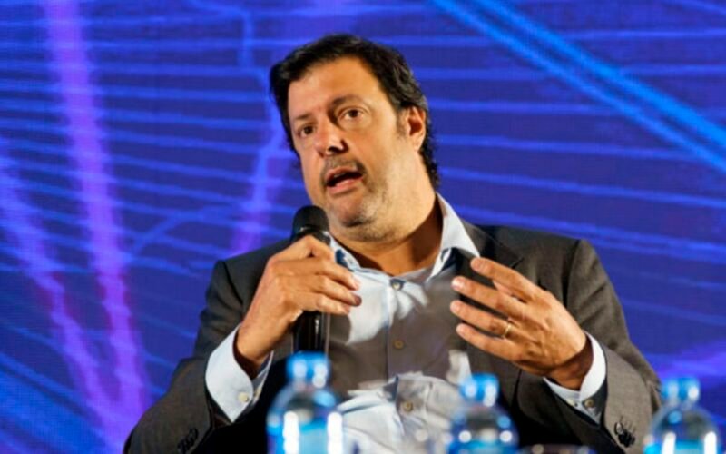 Otra baja en el área de Ciencia y Tecnología expone el avance del desfinanciamiento y la purga interna en el Gobierno