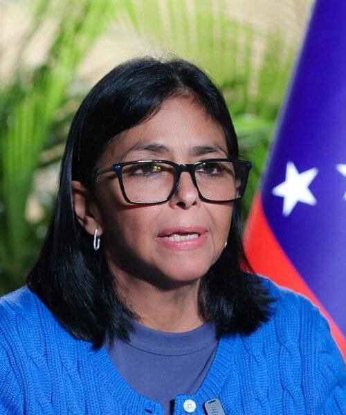 Trump respalda a Delcy Rodríguez en un juicio millonario