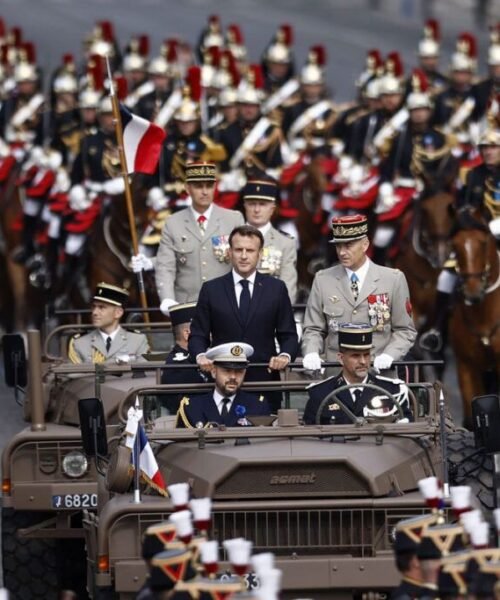París: desfilan tropas ucranianas en el Día de la Bastilla