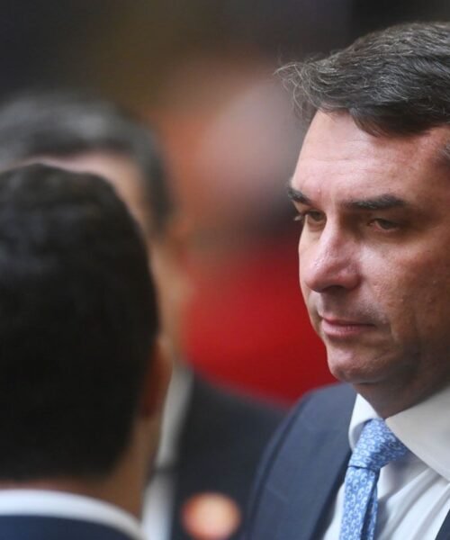 Flávio Bolsonaro culpa a Lula por los nuevos aranceles que Trump le impuso a Brasil