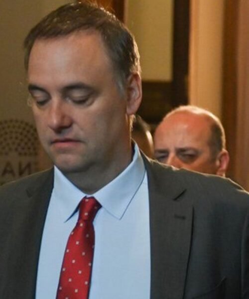 Una pericia confirmó inconsistencias en el patrimonio de Adorni y el fiscal trabaja para establecer el monto