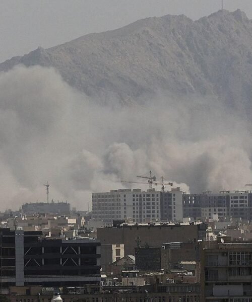 EEUU lanza una oleada de ataques contra Irán