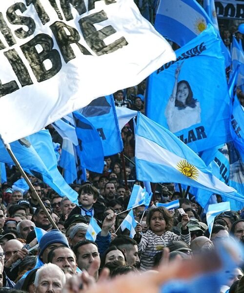 La Corte convalidó el decomiso de bienes a Cristina y profundiza la persecución judicial