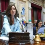 Milei se aferra a sus dogmas en la carrera por la reelección y presentó un proyecto para modificar la Carta del Banco Central