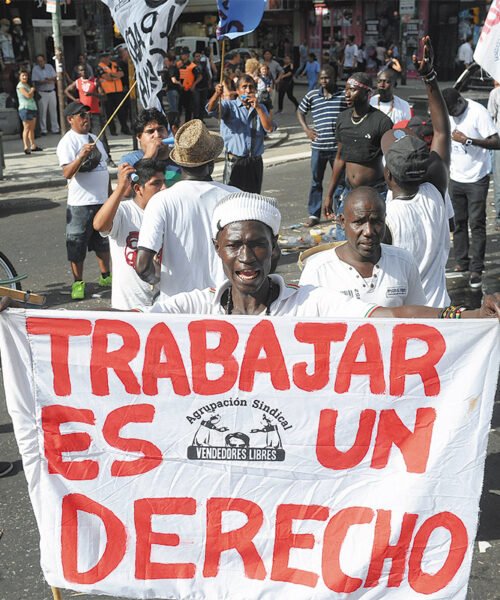 Vendedores ambulantes de CABA: la estrategia de vecinos y gremios para frenar la persecución