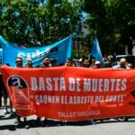 Una empresa denunciada por contaminar con asbesto dicta clases en escuelas porteñas sobre el cuidado del ambiente