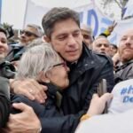 Kicillof en la marcha al Congreso: «Milei quiere vender nuestra patria y partirla en pedacitos»