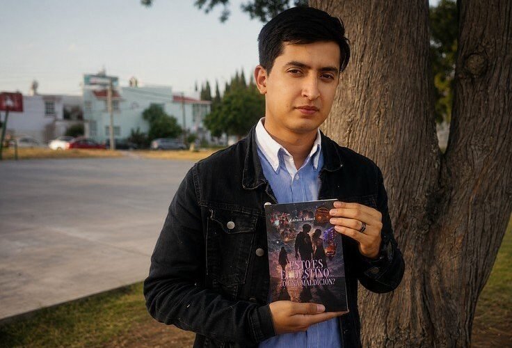 KARANT ENZARI DEBUTA COMO NOVELISTA CON «ESTO ES EL DESTINO… ¿O UNA MALDICIÓN?»