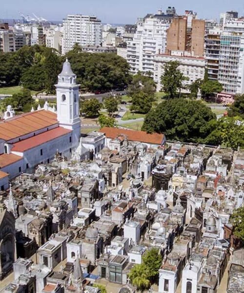 Recoleta: la Ciudad concesiona una bóveda del Cementerio para instalar un local de gastronomía