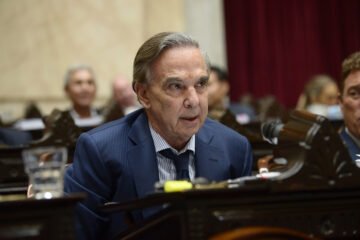A las patadas, el oficialismo reconstruyó alianzas y aprobó la reforma de la Carta Orgánica del Banco Central