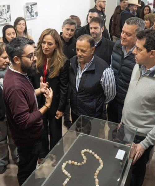 Homenaje a Angelelli y parcial  fumata peronista en La Rioja impulsada por Quintela
