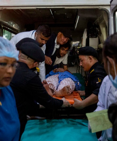Nepal: ascienden a casi 390 los muertos por las inundaciones