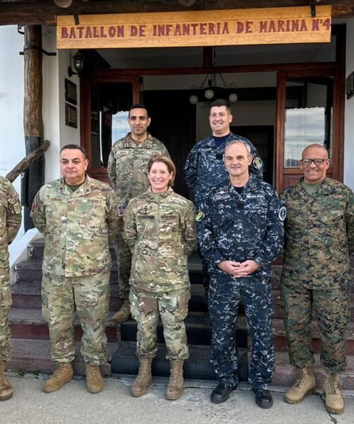 Polémica por ejercicios militares entre Marines de EE.UU. y la Armada Argentina en Tierra del Fuego