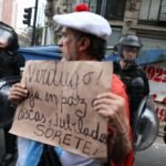 Multitudinaria Marcha de la Bronca apuntó a Milei y reclamó un plan de lucha