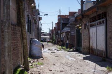 Once bloques del Congreso garantizarán el financiamiento de obras en barrios populares