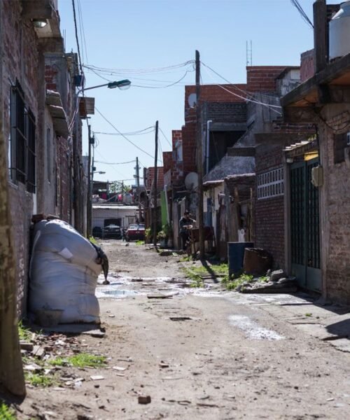 Once bloques del Congreso garantizarán el financiamiento de obras en barrios populares