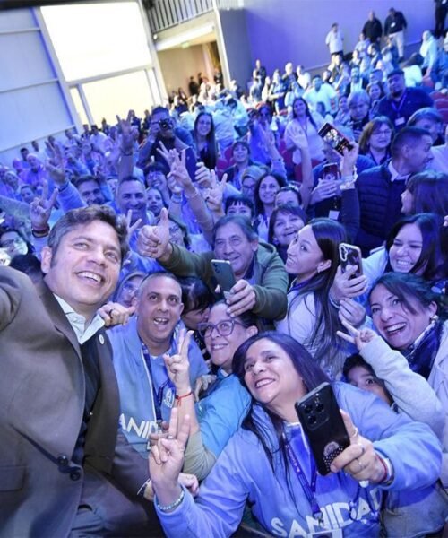 Kicillof y Massa perfilan la interna peronista con convocatorias militantes