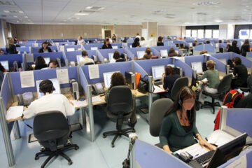 El empleo formal en la Argentina suma 14 meses en caída y el salario mínimo está en su piso histórico