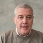 Eduardo Sincofsky: “Las iglesias evangélicas ocupan el lugar que deja el Estado y la derecha brasileña supo aprovecharlo”