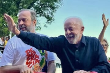 Lula dice que tiene todas las cartas para ganarle el truco a Flávio Bolsonaro