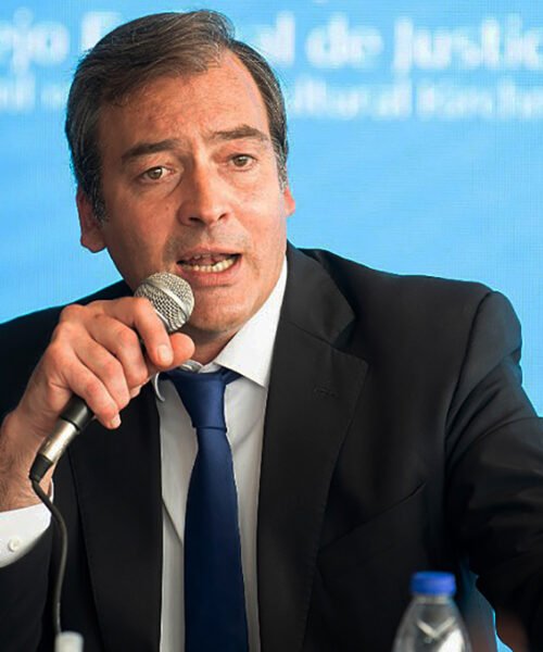 Senado: un gesto para Villarruel por la visita del Papa y críticas a Milei por Bolsonaro