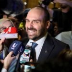 La Corte Suprema brasileña ordenó el arresto de Eduardo Bolsonaro, prófugo en Estados Unidos